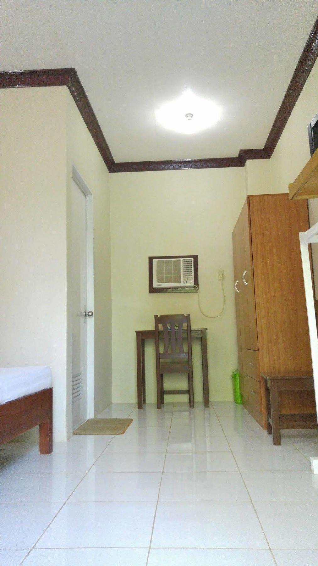Almedilla House Inn 2*